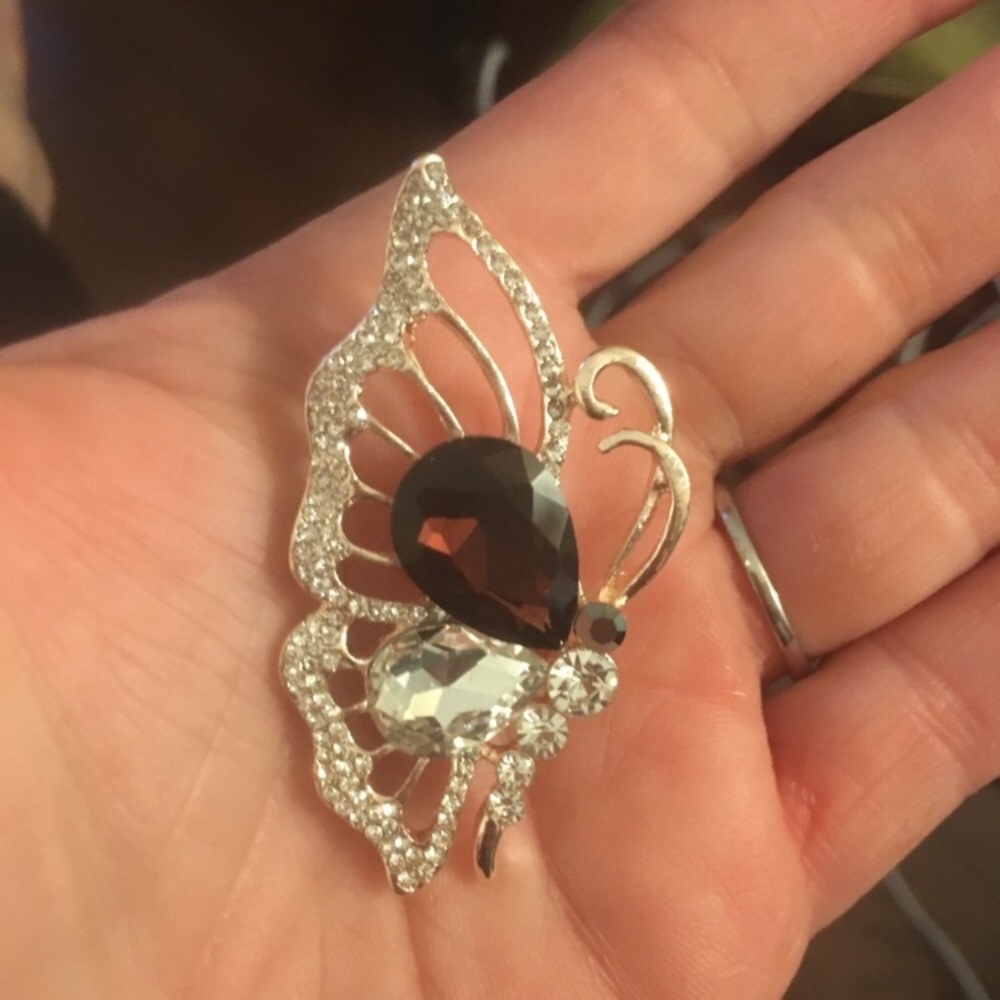 Vintage-Style Brand New Butterfly Brooch Pin